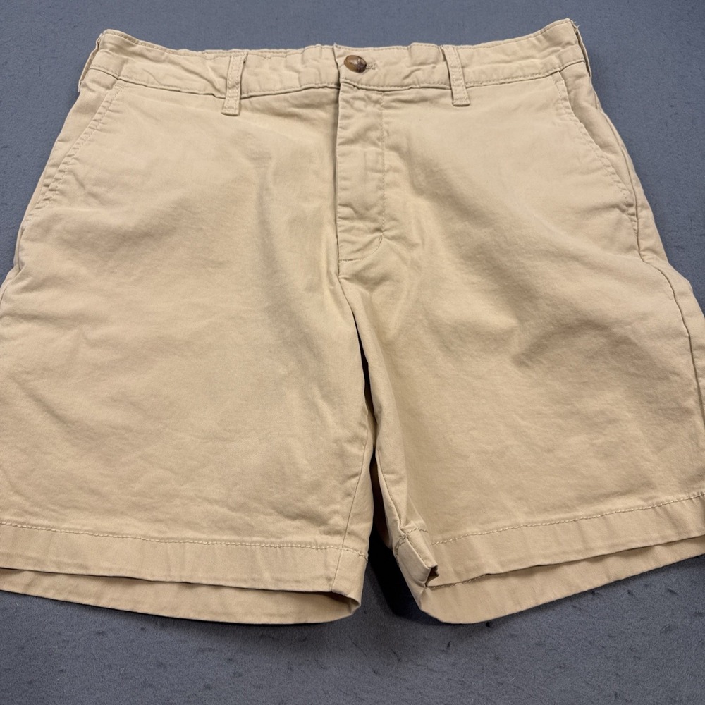 IZOD Saltwater Mens Chino Shorts Size 32x10 Flat Front Stretch Mid Rise TAN
